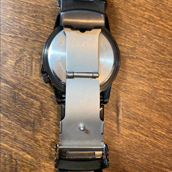 Watch - Picture 3 of 5